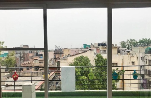 Lajpat Nagar Apartment | Long Stay- Rooftop Studio Apartment