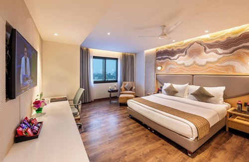 Surat Hotel | Lords Plaza, Surat