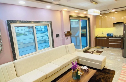 Toli Chowki Apartment | Lovely studio with AC in vibrant Hyderabad neighborhood