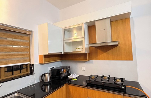 Edapalli Apartment | Lulu Mall Side Modern 2 BR Ideal for Long & Short Stay