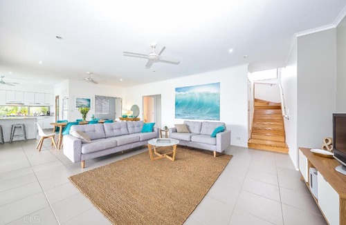 Woorim House | Luxurious Beachside Retreat
