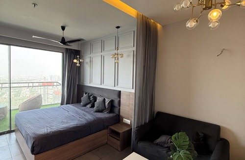 Noida Apartment | Luxury 1BHK in North India's Tallest Tower | Stunning Views
