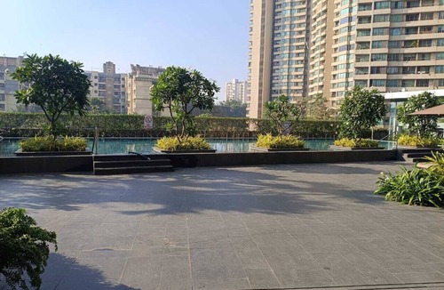 Jogeshwari East Apartment | Luxury Apartment at Oberoi Maxima Near Airport Andheri Mumbai
