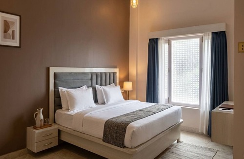 Haldwani Hotel | Luxury Mountain-View Stay in Scenic Foothills of Kumaon in Kathgodam, Nainital