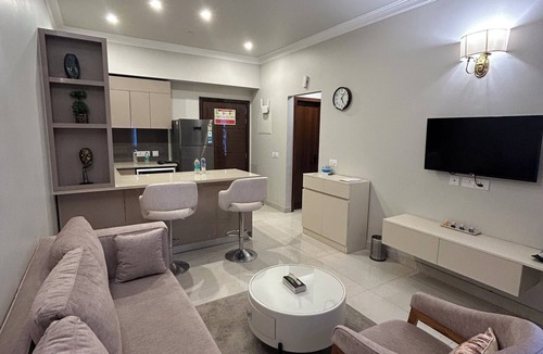 Sohna Apartment | Luxury Pool and Lake View Studio