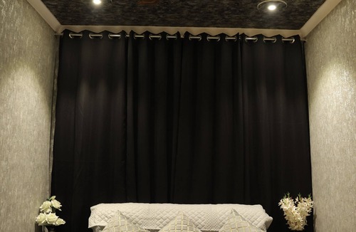 Vikaspuri Apartment | Luxury Stay With Private Jacuzzi and Open Terrace AC WIFI LA Stays