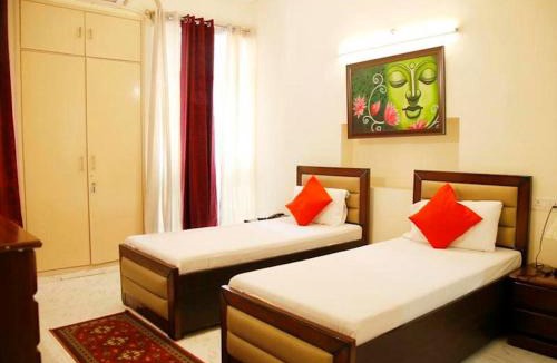 South Extension House | Maplewood Guest House, Neeti Bagh, New Delhiit is a Boutiqu Guest House - Room 2