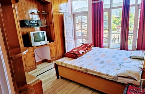 Bajoral Khurd House | Marvelous 2-bedroom house in Solan perfect for a relaxing getaway