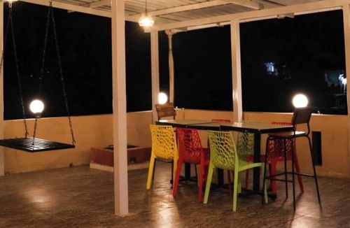 Mahabaleshwar Apartment | Marvelous 3-bedroom apartment in Panchgani.Balcony facing valley.