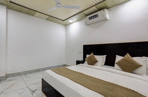New Delhi Hotel | Mauryan Signature hotel Devli Khanpur