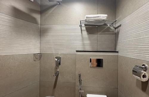 Aluva Hotel | Mezkar Residency