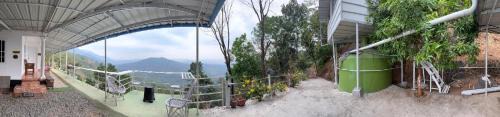 Kuttikkanam House | Misty Moutain view