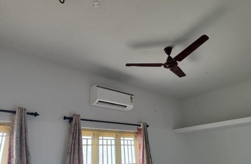 Pollachi House | MMVK 2BHK Homestay with AC Wi-Fi TV