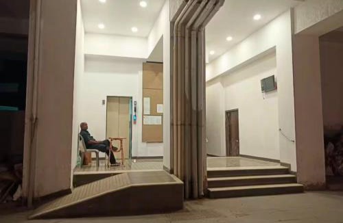 Bandra West Apartment | Modern 2 BR Bandra Trendy Location