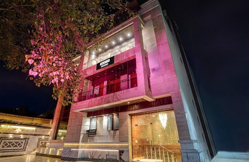 Kanpur House | Modern Comfort Stays at Swarop Nagar Kanpur