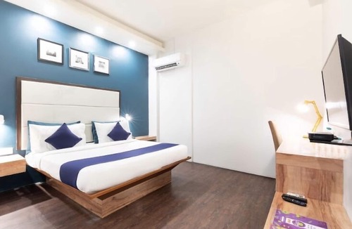 DLF Phase 3 Hotel | Moon Residency