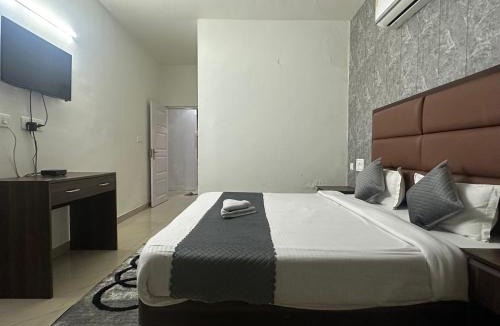 Panchkula Apartment | Moon view