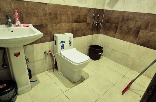 Zirakpur Apartment | MotherHood Nest-10min αwαy from Airport