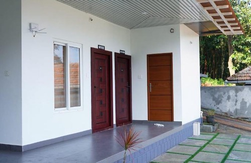 Hosdurg Hotel | Mountain Mist Ranipuram