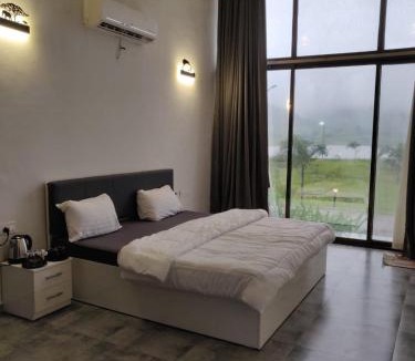 Igatpuri Resort | Mountain N Lake Resort