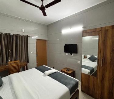 Suntikoppa Hotel | Nest Inn