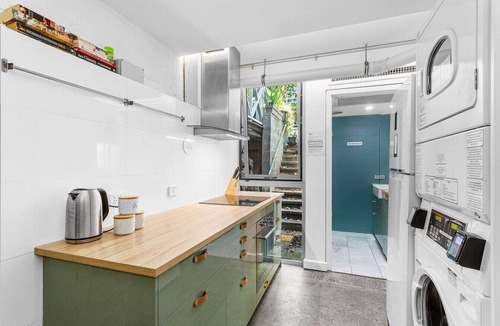 Perth Bed & Breakfast | Nest on Newcastle – E7