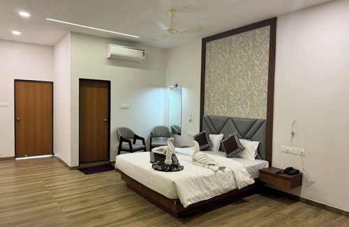 Parsivni Hotel | Nicolas Farm & Resort