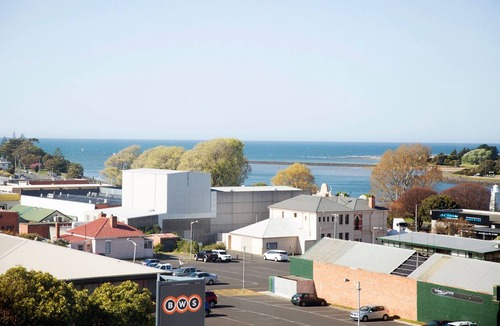 Devonport Hotel | Nightelier Devonport Gateway Hotel