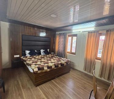 Landour Apartment | Nirmalesh Bhawan 3bhk Landour Mussoorie