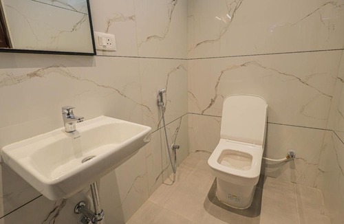 Tirupati Hotel | Nivasa Suites Tirupati - Premium Modern Rooms with spacious kitchen and Dining Area