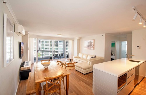 Main Beach Apartment | Ocean Sands Resort