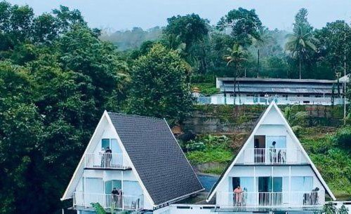 Todupulai Hotel | Oxygen Rain Forest Resort