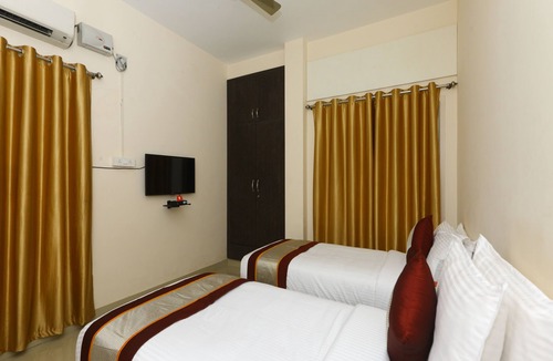 Perungudi Hotel | OYO 10106 Hotel NLBR