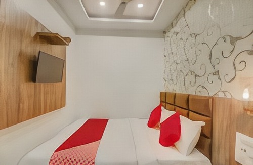 Sakinaka Hotel | OYO 42009 Hotel A One Suite