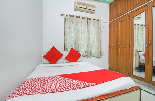 Banjara Hills Hotel | OYO 71611 Krupa Service Apartments