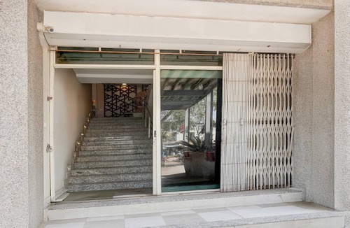 Ahmedabad House | OYO Hotel Anmol Palace