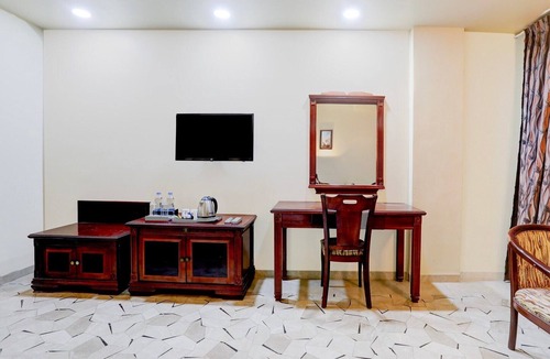 Anand House | Palette Anand Hotel La Casa Inn