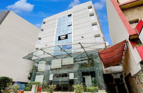 Ahmedabad City Centre House | Palette River Front Railway Station