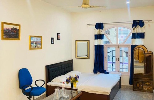 Rajbagh Hotel | Pall Residency