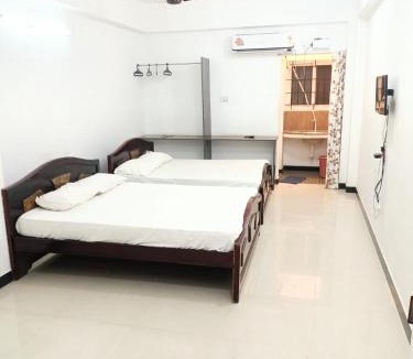 Palani Cabin | PALLIYARAI GARDENS LODGE AND HOMESTAy