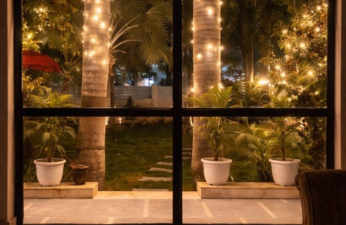 Greater Noida Villa | Palmview luxury villa stay in greater noida