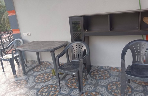 Betalbatim Apartment | Peaceful and relaxing 2 bedroom apartment just 15 minutes to the sun set beach.