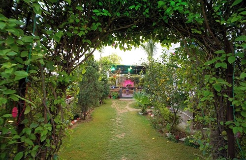 Agra House | Peaceful Stay in Dayal Bagh Near Prem Nagar Gate ,Ideal for Satsang Visitors