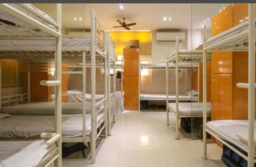 Fort Bed & Breakfast | PG Hostels Backpackers bed & breakfast FORT MUMBAI
