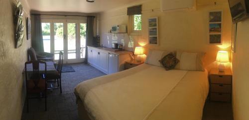 Hamilton Bed & Breakfast | Pierrepoint Accommodation