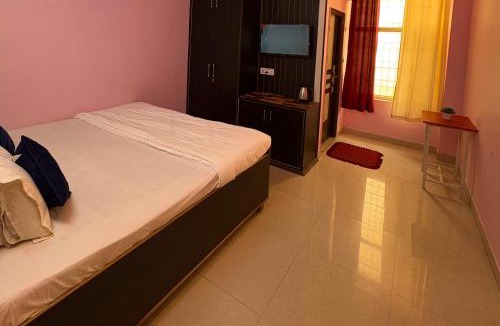 Nahan House | Pine View Guest House