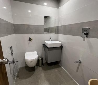 Sidhpur Hotel | planet motel