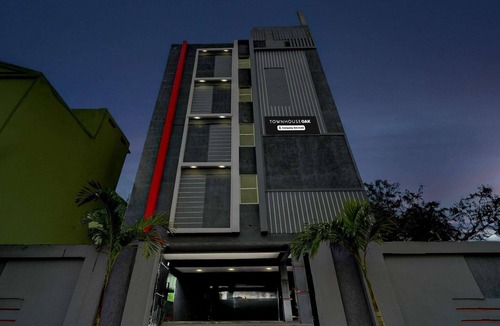 Hyderabad House | PremiumOYO NAGARAM