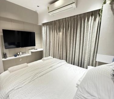 Marol House | Private Ensuite Room in Modern Apartment