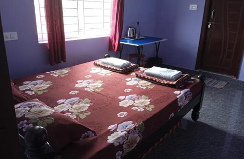 Madanapalle House | Private Room Non AC At Varun Vihar Near Horsley Hills